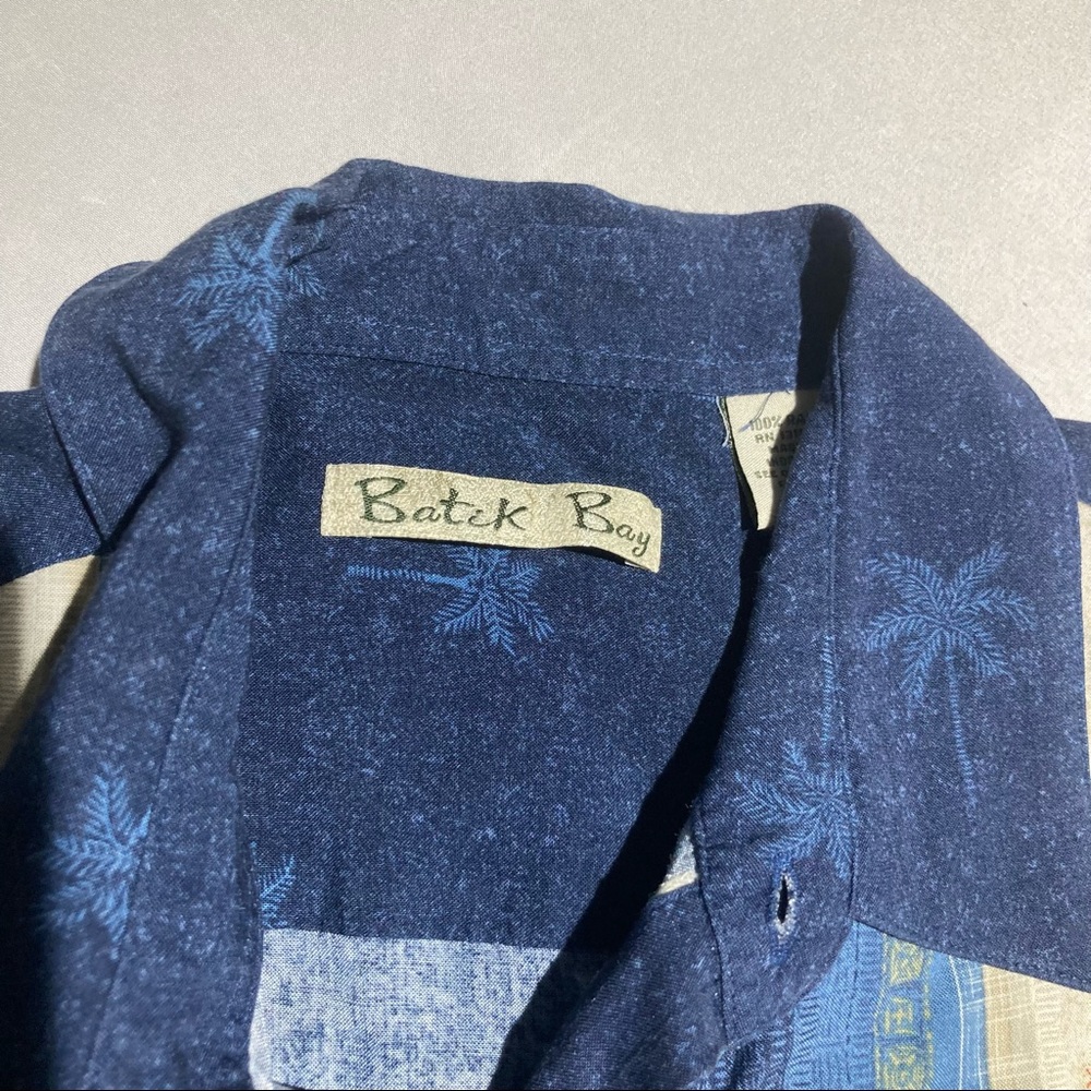 🦩Batik Bay shirt - Picture 4 of 5